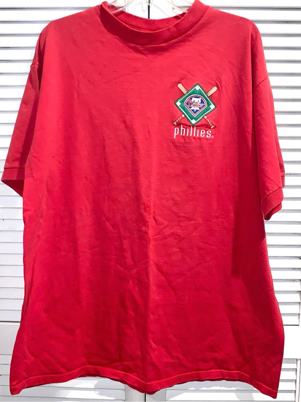 Vintage 90s Philadelphia
Phillies Graphic T-Shirt Legends Athletic XL